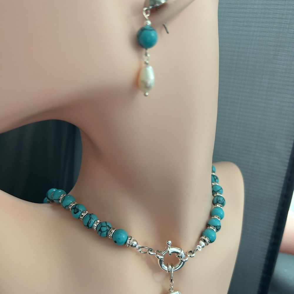 Elegant Turquoise, cultivated pearl, and shell set (necklace and earrings. New.